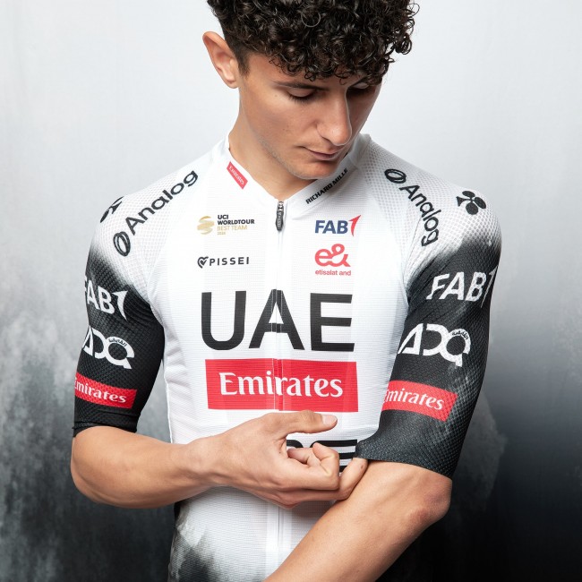 Heren Fietskleding UAE Team Emirates 2025 Pissei Magistrale Ultra-shirt Heren Fietskleding UAE Team Emirates 2025 Pissei Magistrale Ultra-shirt