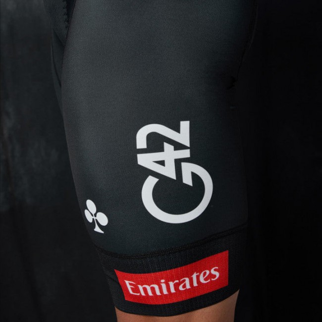 Heren Pissei UAE Team Emirates 2025 koersbroek met bretels Heren Pissei UAE Team Emirates 2025 koersbroek met bretels